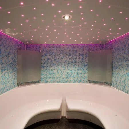 Bij Arnhem A12 Hotel 4*