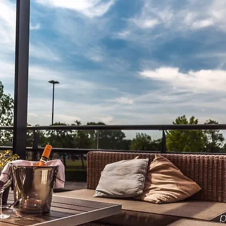 Bij Arnhem A12 Szálloda 4*