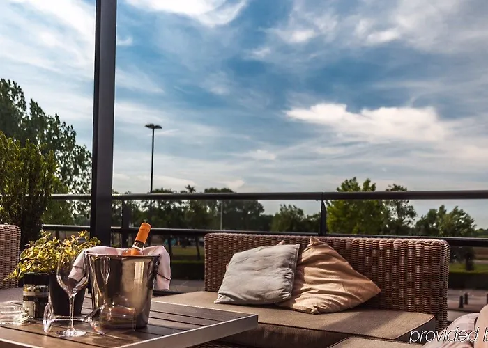 Bij Arnhem A12 Hotel 4*